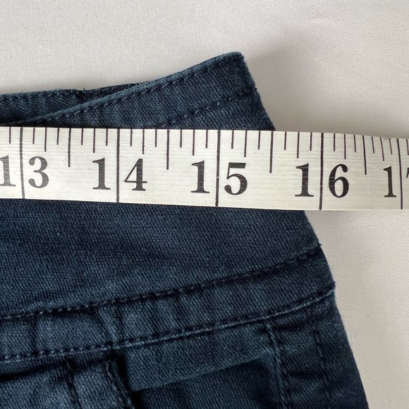 CAbi Navy Cropped Cargo Pants Women’s  Sz: 4 - Picture 9 of 13